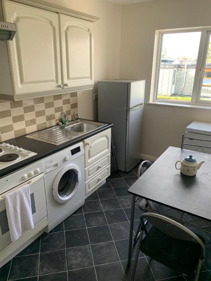 Apartamento Newcastle Townhouse Galway Exterior foto