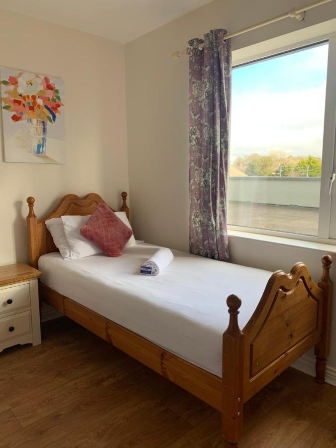Apartamento Newcastle Townhouse Galway Exterior foto